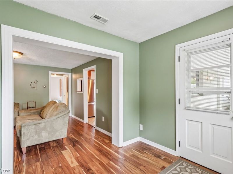 686 Portage Lakes Drive, New Franklin, OH 44319 Photo 12