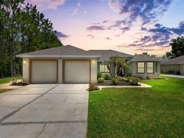 12107 EAGLE POINT COURT , LEESBURG, FL 34788