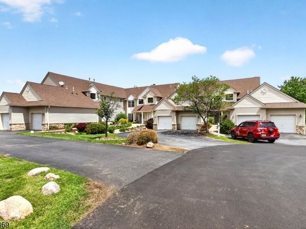 23 Caleb Ct, Hardyston, NJ 07419