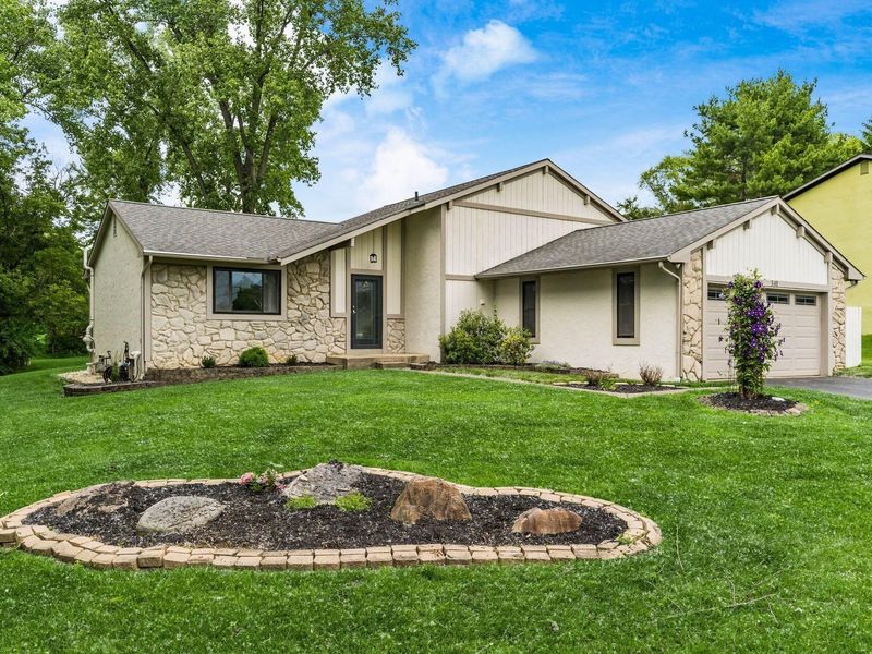 340 E Columbus Street, Pickerington, OH 43147 Photo 2
