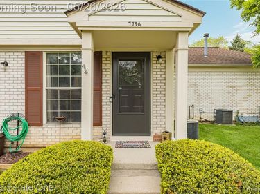 7736 Lake Ridge Drive, Waterford Twp, MI 48327