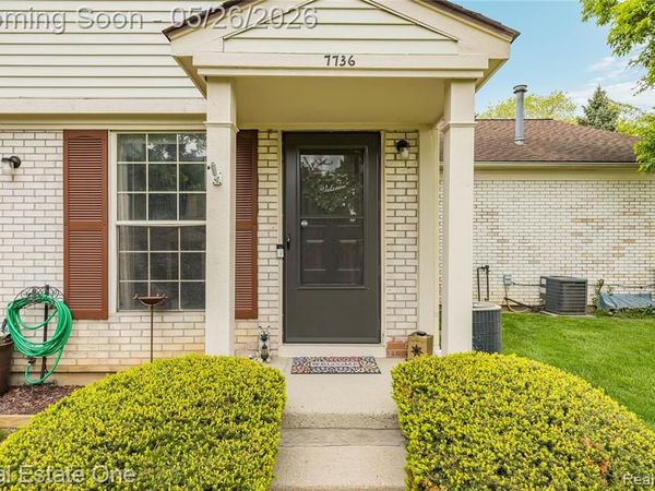 7736 Lake Ridge Drive, Waterford Twp, MI 48327