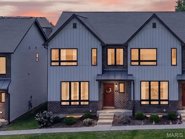 13 Aubrey Place, St Charles, MO 63303