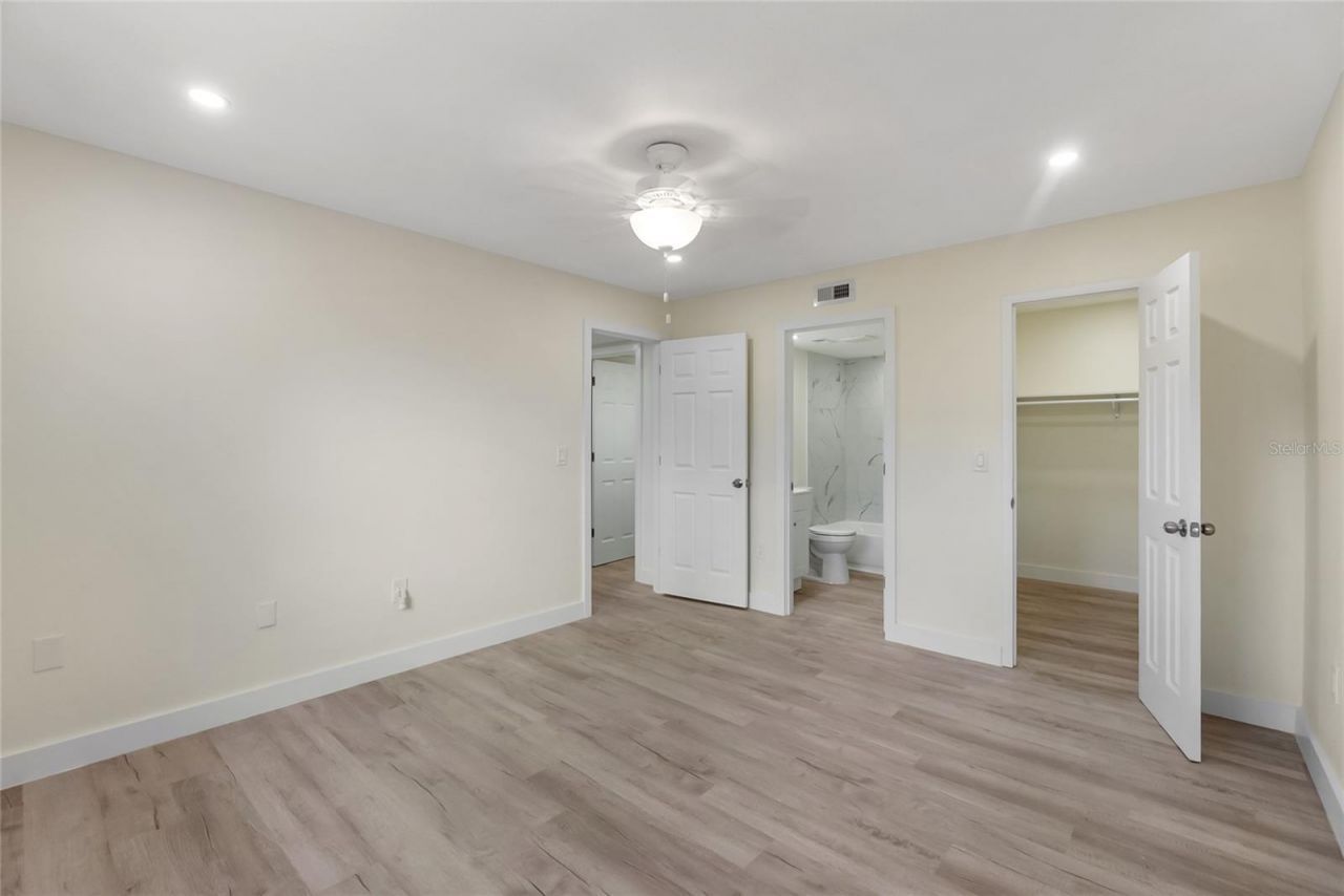3229 Beneva Road, Unit 203, Sarasota, FL 34232 Photo