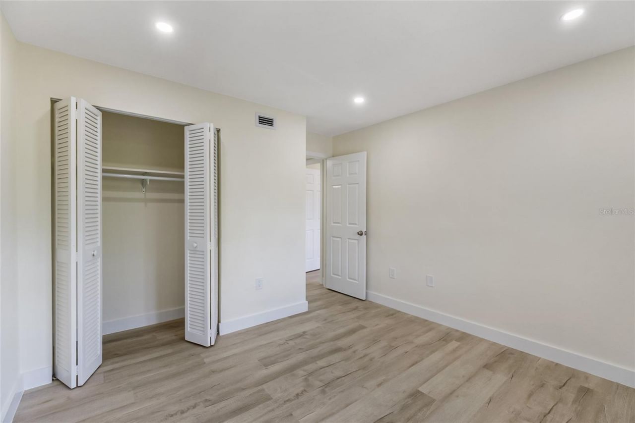 3229 Beneva Road, Unit 203, Sarasota, FL 34232 Photo