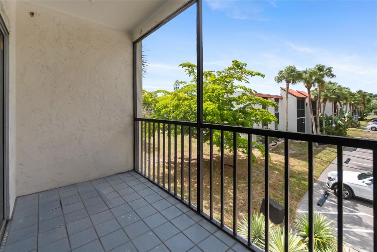 3229 Beneva Road, Unit 203, Sarasota, FL 34232 Photo