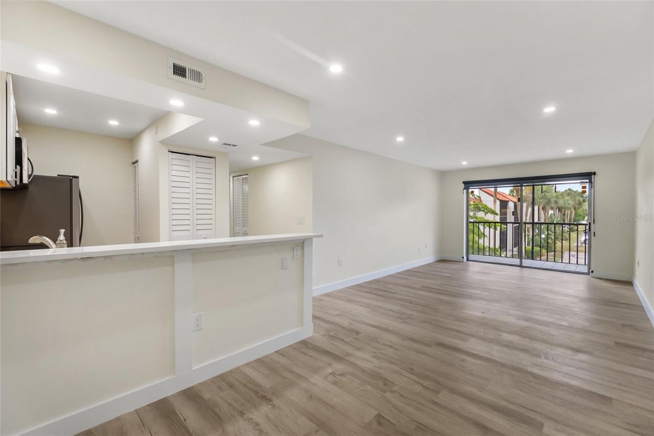 3229 Beneva Road, Unit 203, Sarasota, FL 34232 Photo