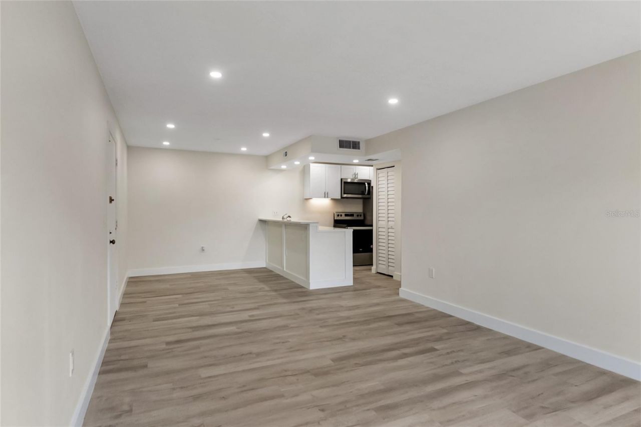 3229 Beneva Road, Unit 203, Sarasota, FL 34232 Photo