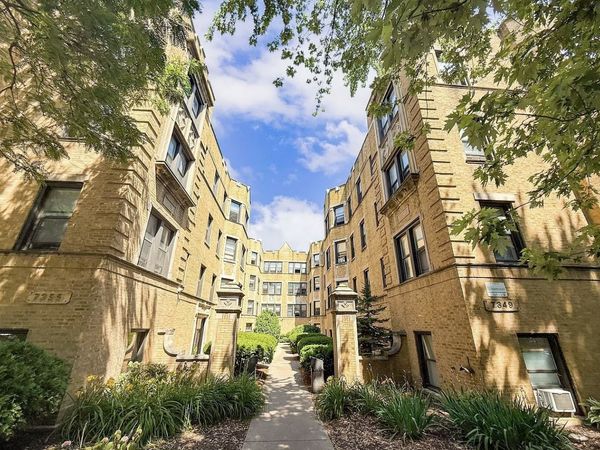 7351 N Damen Avenue , Unit 19, Chicago, IL 60645