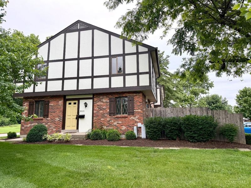 9531 Haddington Court, Colerain Township, OH 45251 Photo 2
