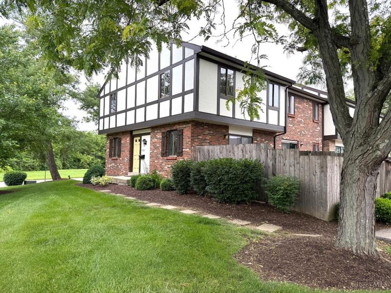 9531 Haddington Court, Colerain Township, OH 45251 Photo 3