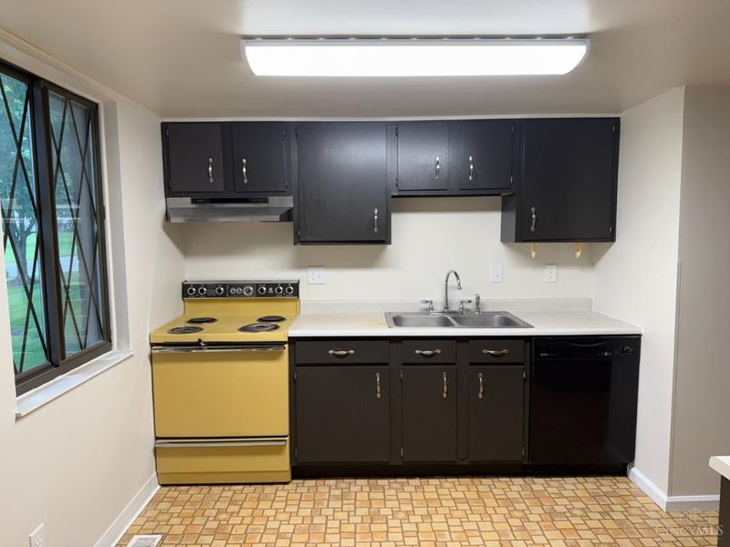 9531 Haddington Court, Colerain Township, OH 45251 Photo 8