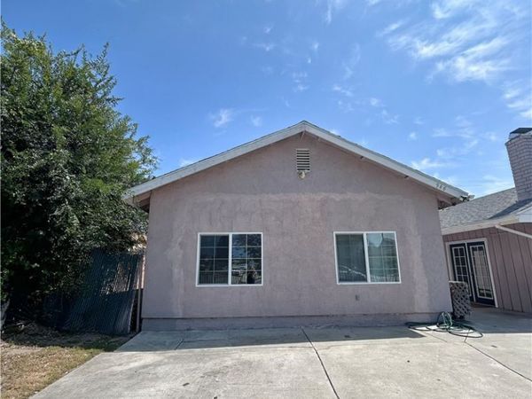 946 Barbara Ln, Pomona, CA 91767