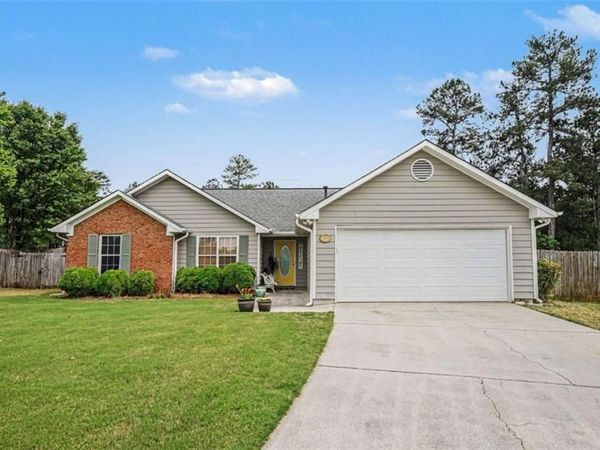 3334 Piney Way , Loganville, GA 30052