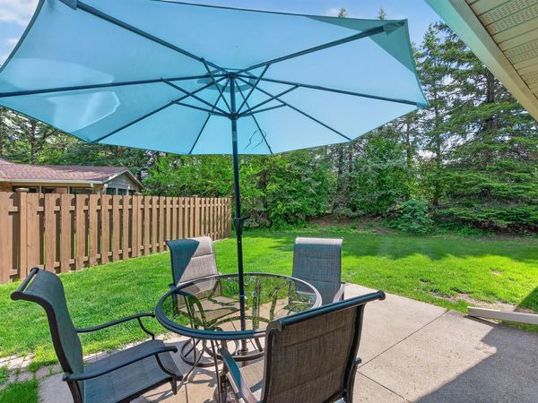 9601 Lonsdale Circle, Hopkins, MN 55305
