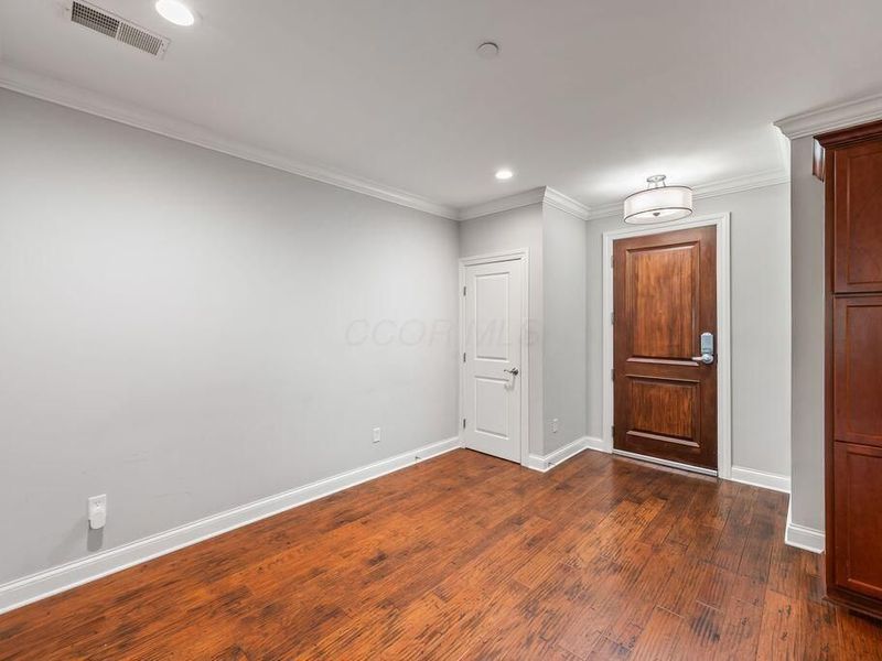3175 Tremont Road, Unit 409, Columbus, OH 43221 Photo 13
