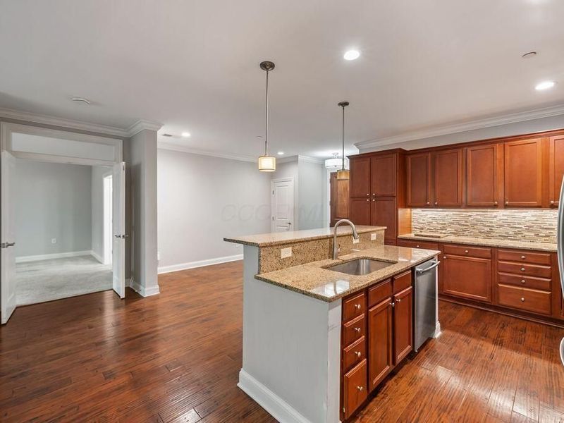 3175 Tremont Road, Unit 409, Columbus, OH 43221 Photo 16