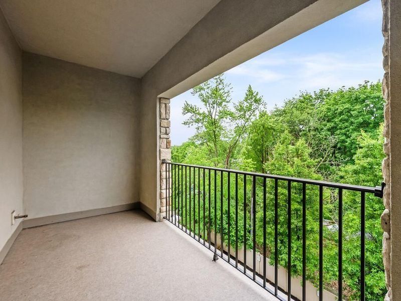 3175 Tremont Road, Unit 409, Columbus, OH 43221 Photo 24