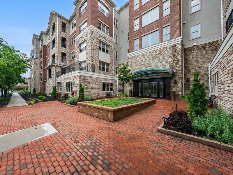 3175 Tremont Road, Unit 409, Columbus, OH 43221 Photo 3