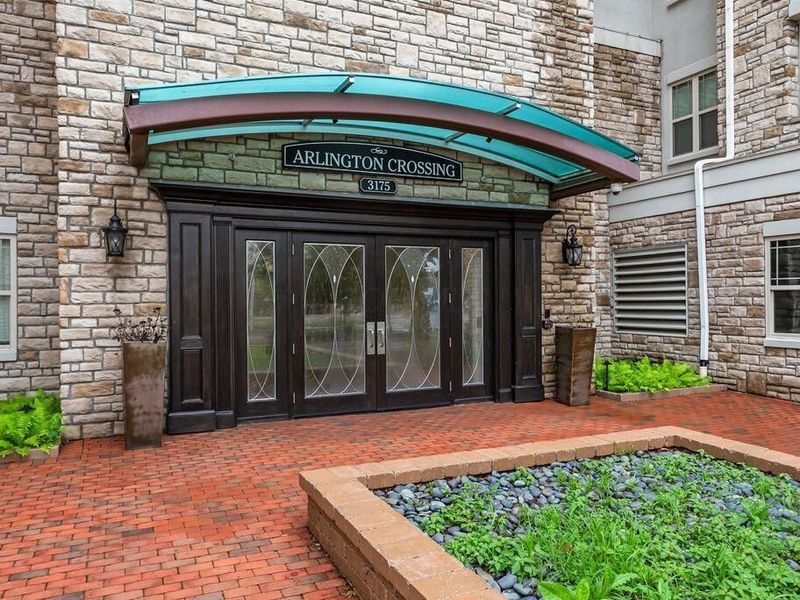 3175 Tremont Road, Unit 409, Columbus, OH 43221 Photo 4