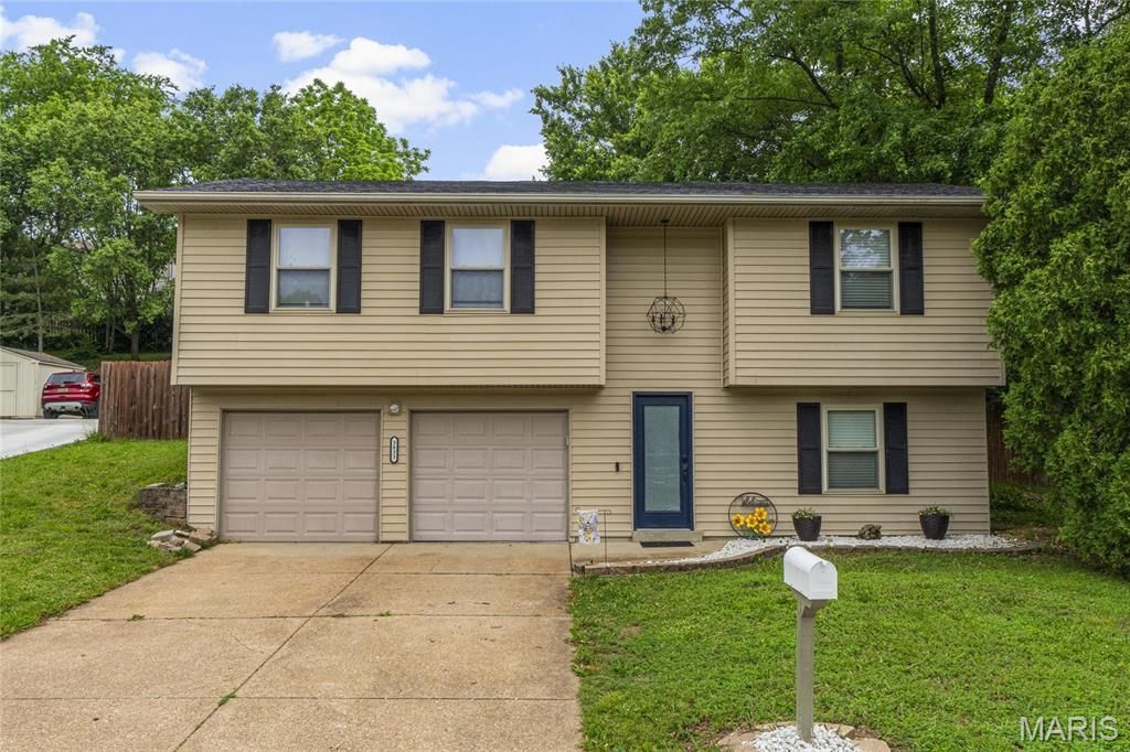 3833 Red Bud Drive , Imperial, MO 63052 Main Photo