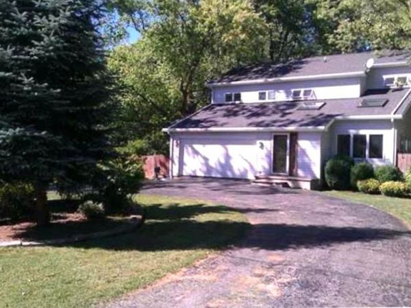 88 North Lane , Angola, NY 14006