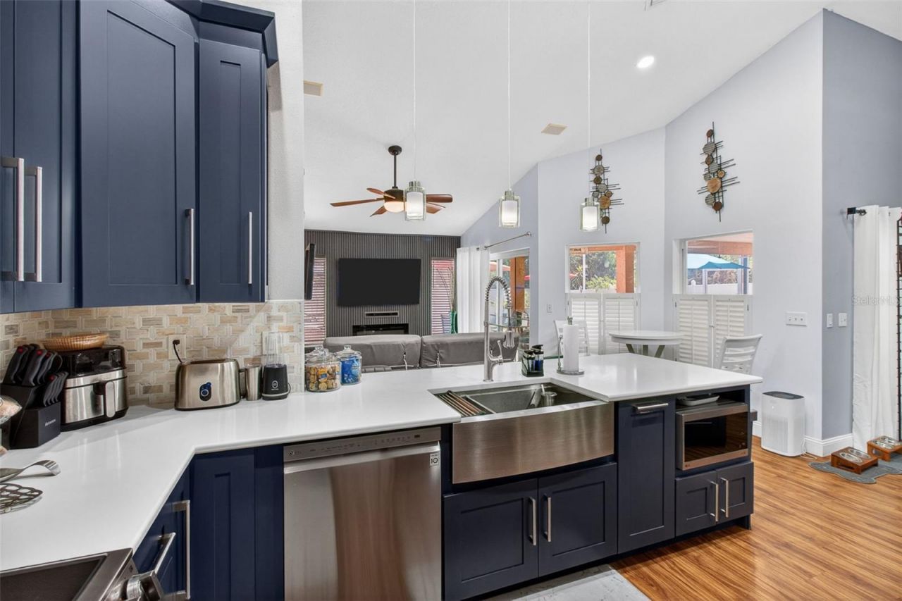12611 Pineforest Way E, Largo, FL 33773 Photo