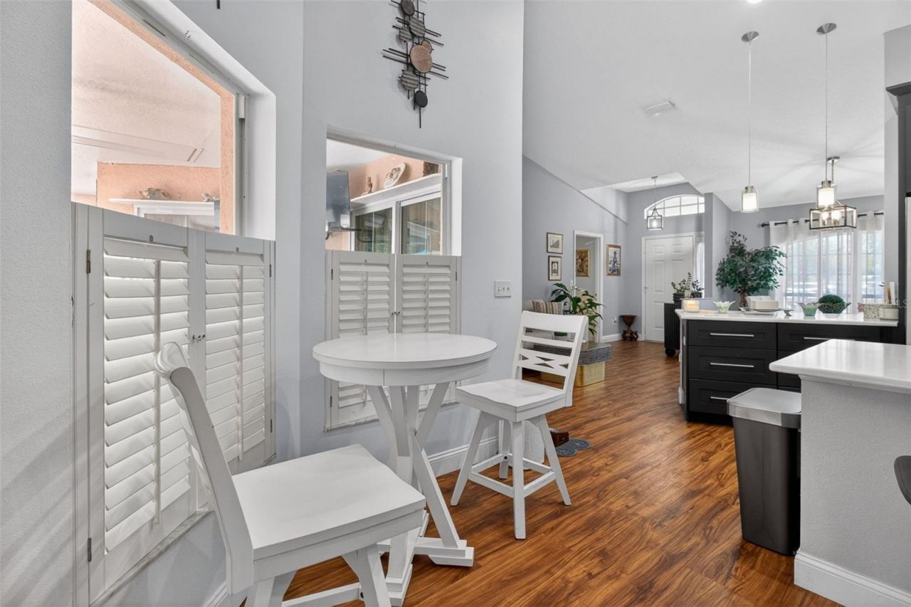 12611 Pineforest Way E, Largo, FL 33773 Photo