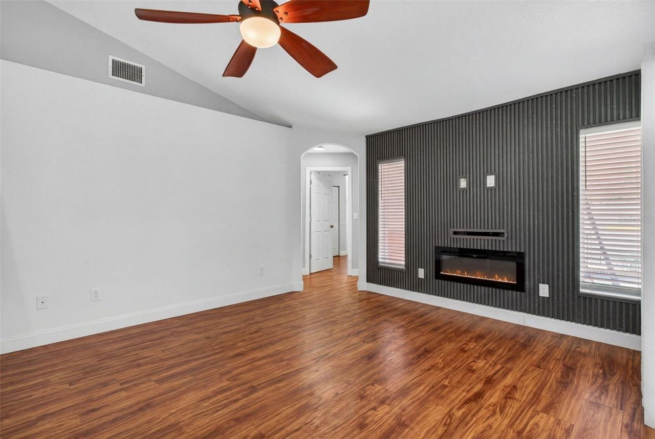 12611 Pineforest Way E, Largo, FL 33773 Photo