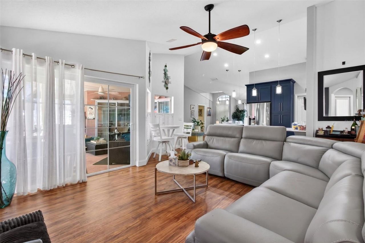 12611 Pineforest Way E, Largo, FL 33773 Photo