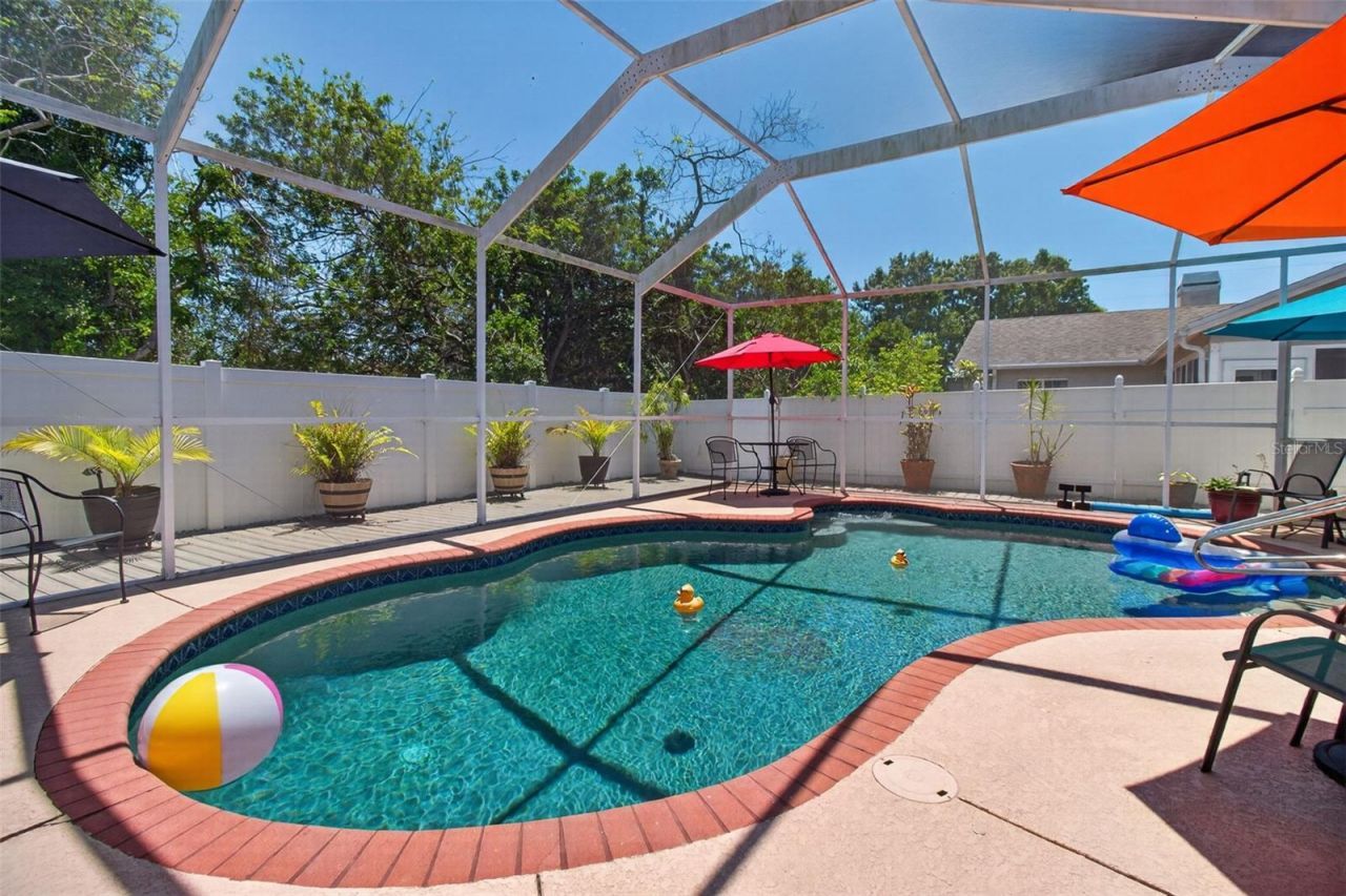 12611 Pineforest Way E, Largo, FL 33773 Photo