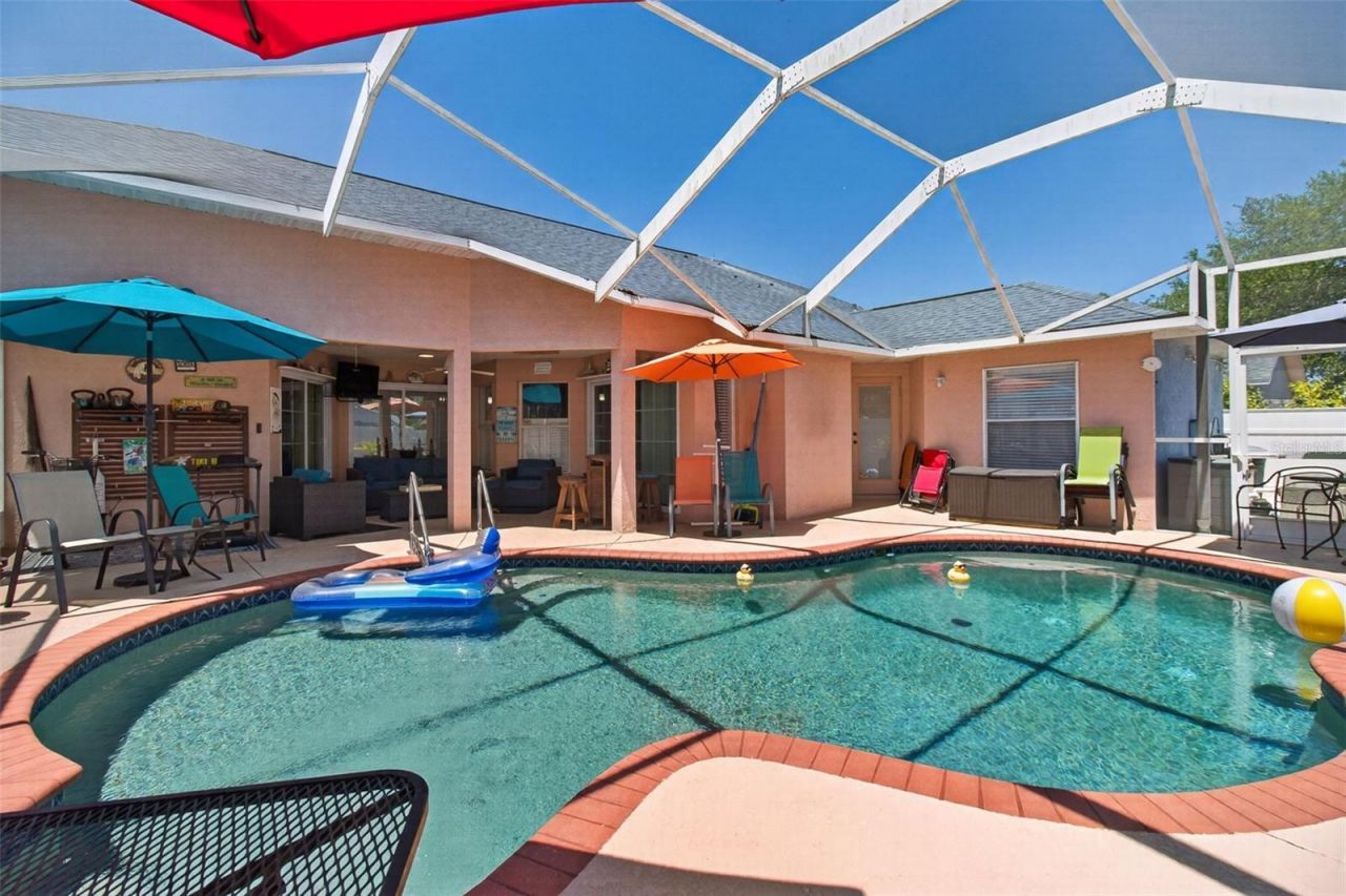 12611 Pineforest Way E, Largo, FL 33773 Photo