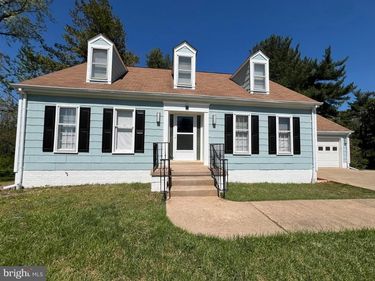 5 WALL STREET, FREDERICKSBURG, VA 22405