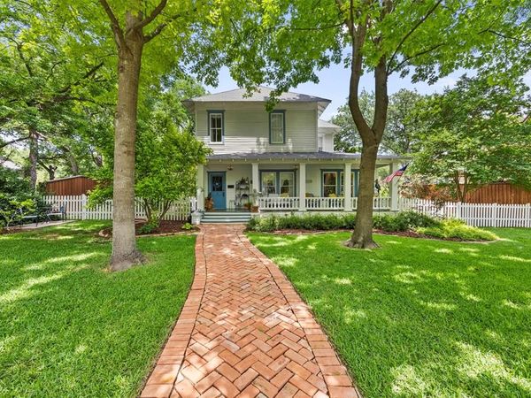 604 W Jefferson Street, Waxahachie, TX 75165