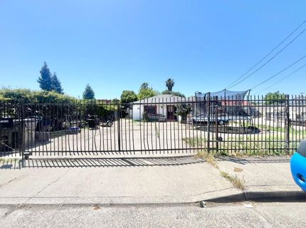 2513 Connie Dr, Sacramento, CA 95815 Photo