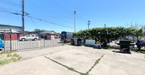 2513 Connie Dr, Sacramento, CA 95815 Photo