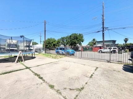 2513 Connie Dr, Sacramento, CA 95815 Photo