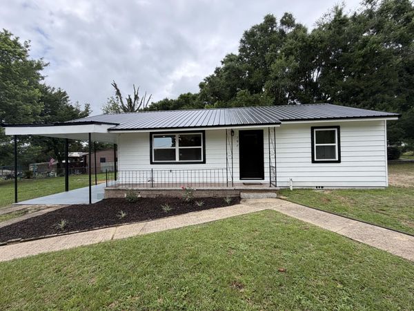 197 W North Avenue, Crestview, FL 32536