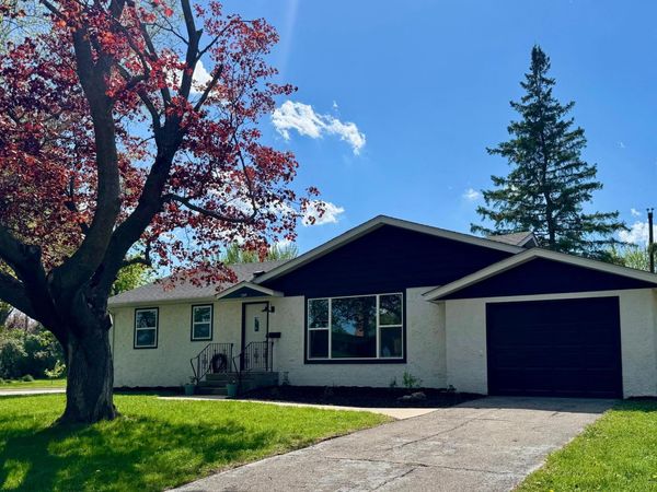 1203 10th Avenue NE, Brainerd, MN 56401