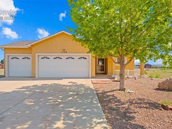 1133 E Ivanhoe Drive, Pueblo, CO 81007
