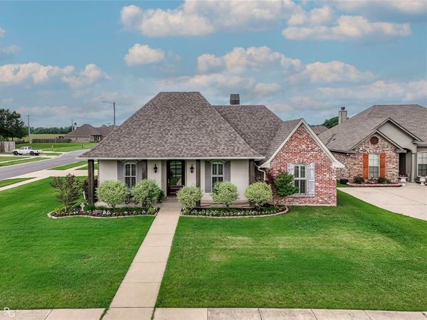 301 Newport Lane , Benton, LA 71006