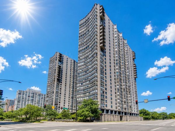 5701 N Sheridan Road, Unit 6D, Chicago, IL 60660