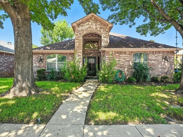 309 Familia Court, Irving, TX 75061