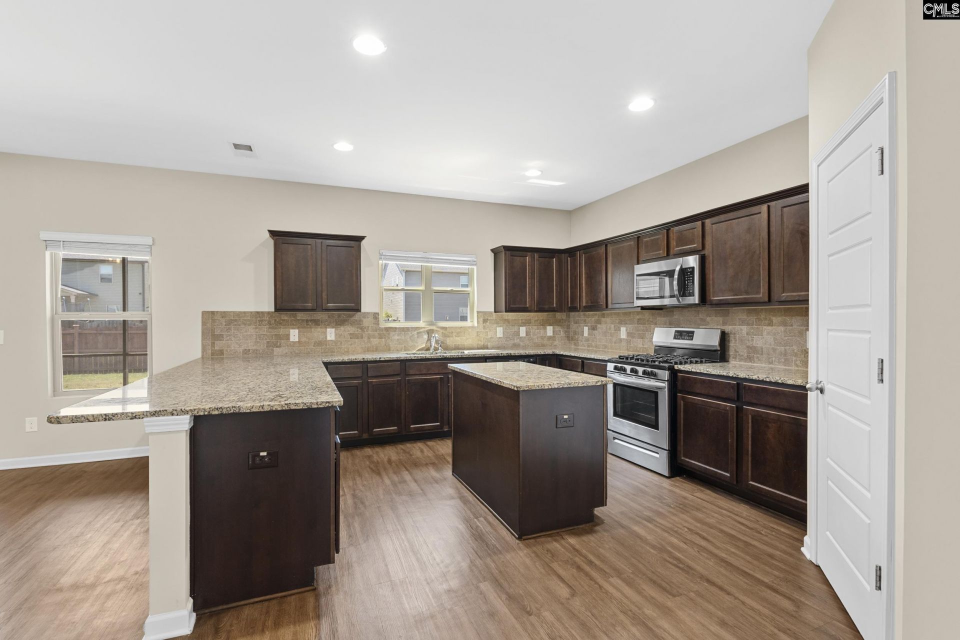 558 Sterling Ponds Drive Photo 13