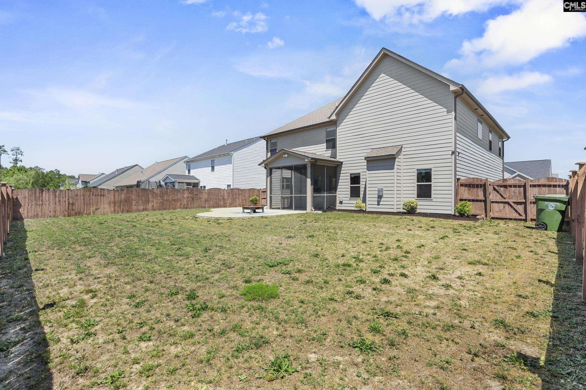 558 Sterling Ponds Drive Photo 4