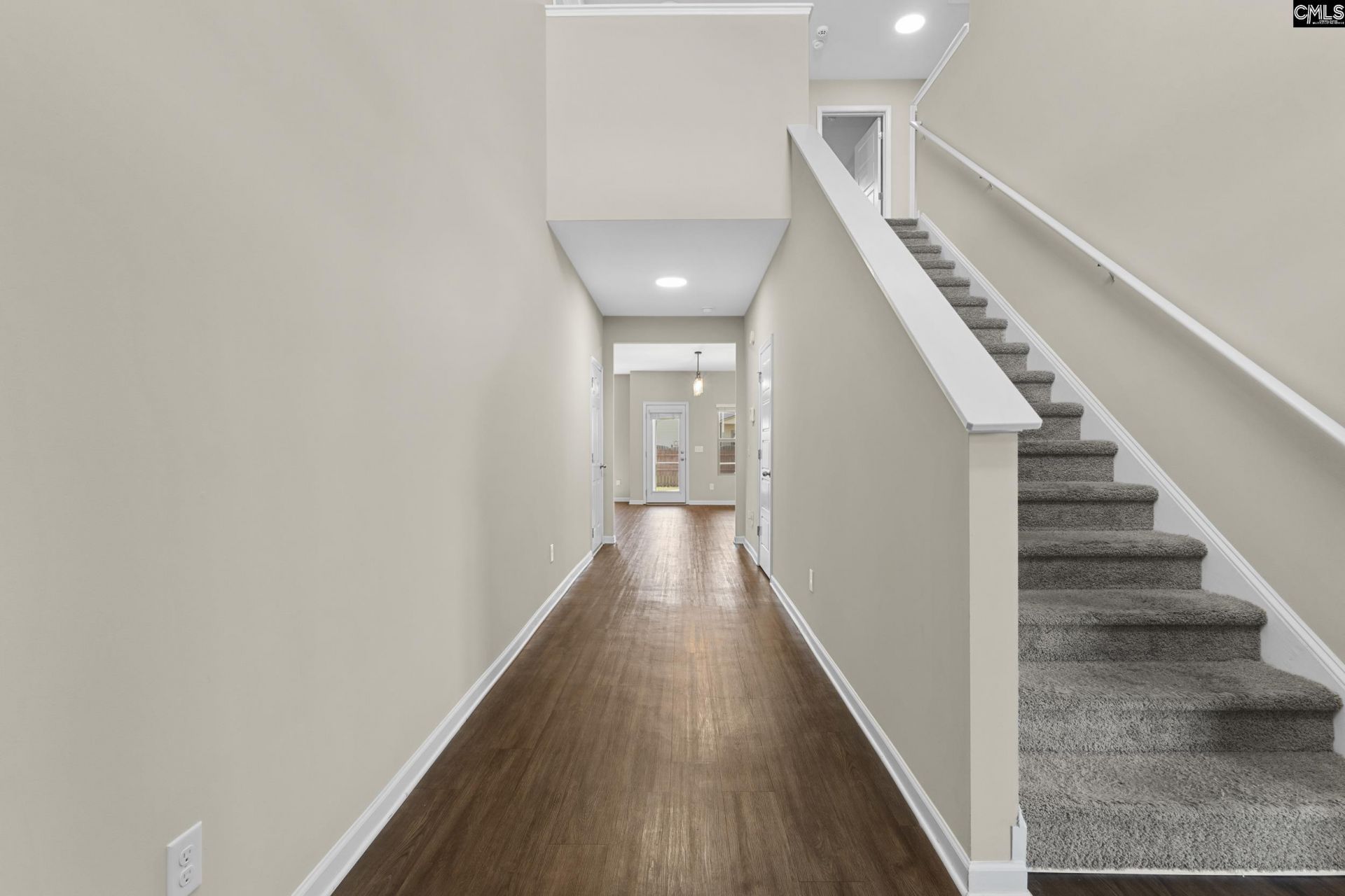 558 Sterling Ponds Drive Photo 8