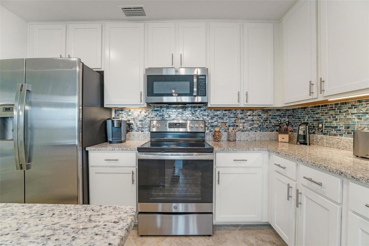 14081 Heritage Landing Boulevard, Unit 211, Punta Gorda, FL 33955 Photo