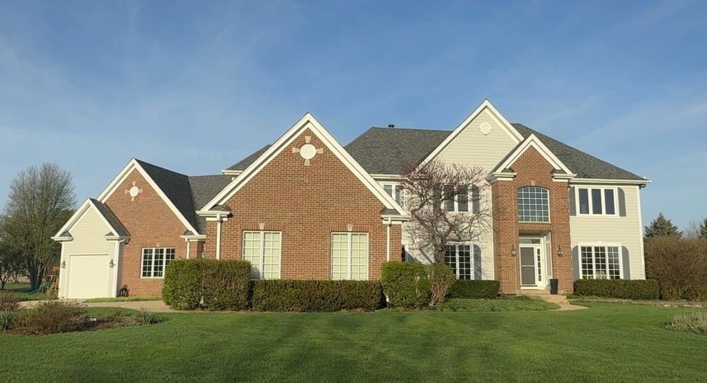 4n918 West Woods Drive, Saint Charles, IL 60175 Main Photo