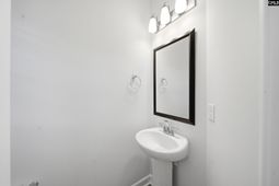 1064 Ashcroft Circle  photo 4