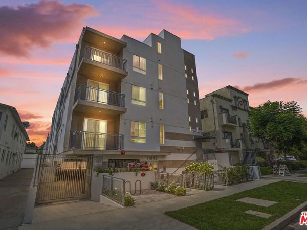 11042 La Maida Street, Unit 203, North Hollywood, CA 91601